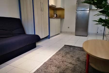 Charmant Studio Meuble 30 Min Paris, 5 Min Evry, Proche Aeroport Orly Ris-Orangis Exterior foto